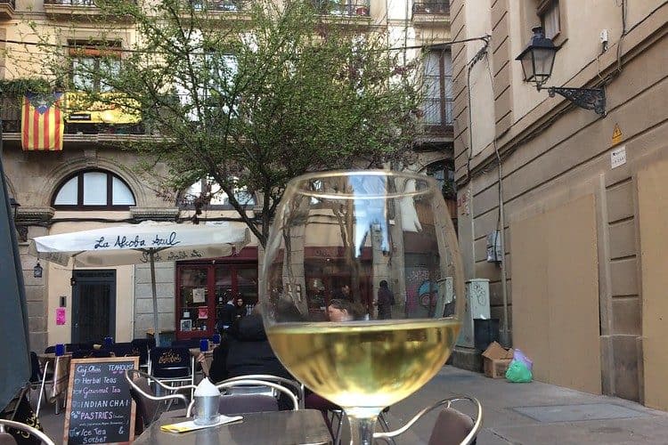 Glas wijn Barcelona terras