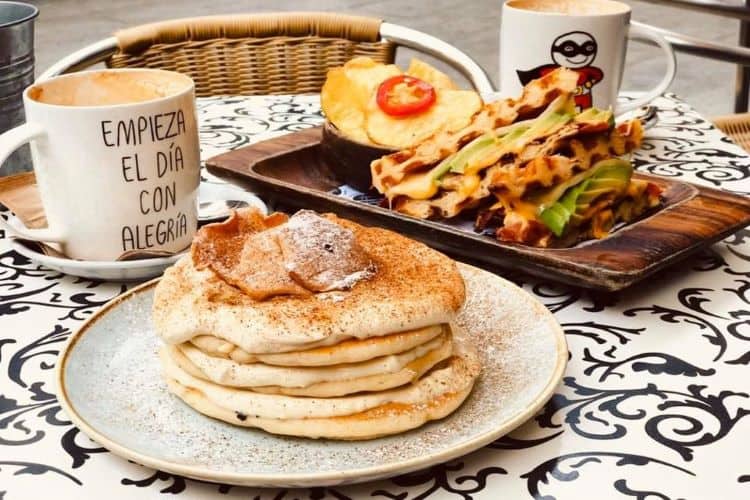 Pannenkoeken, wafels en koffie Alsur